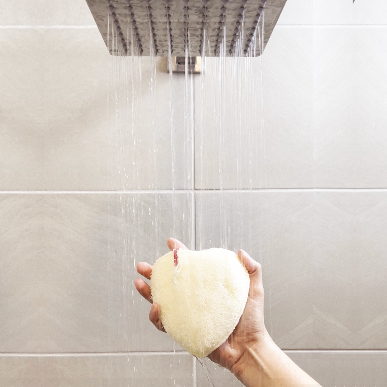 Heart shaped Floofah loofah natural bath sponge compostable biodegradable eco friendly in shower 